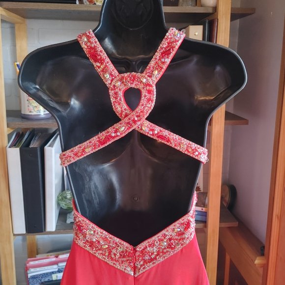 Red Prom/Formal Dress with Interlocking Neckline and Deep V - Picture 8 of 12